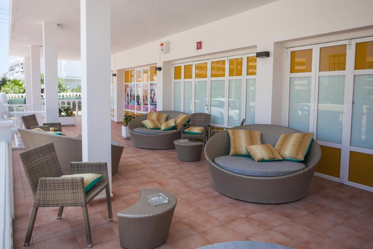 Hostal Los Pinos Es Cana 외부 사진