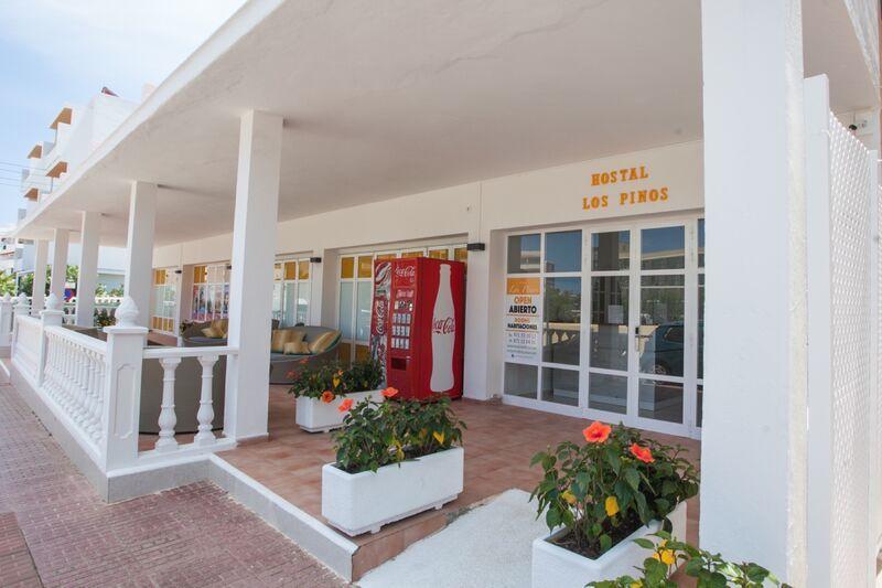 Hostal Los Pinos Es Cana 외부 사진