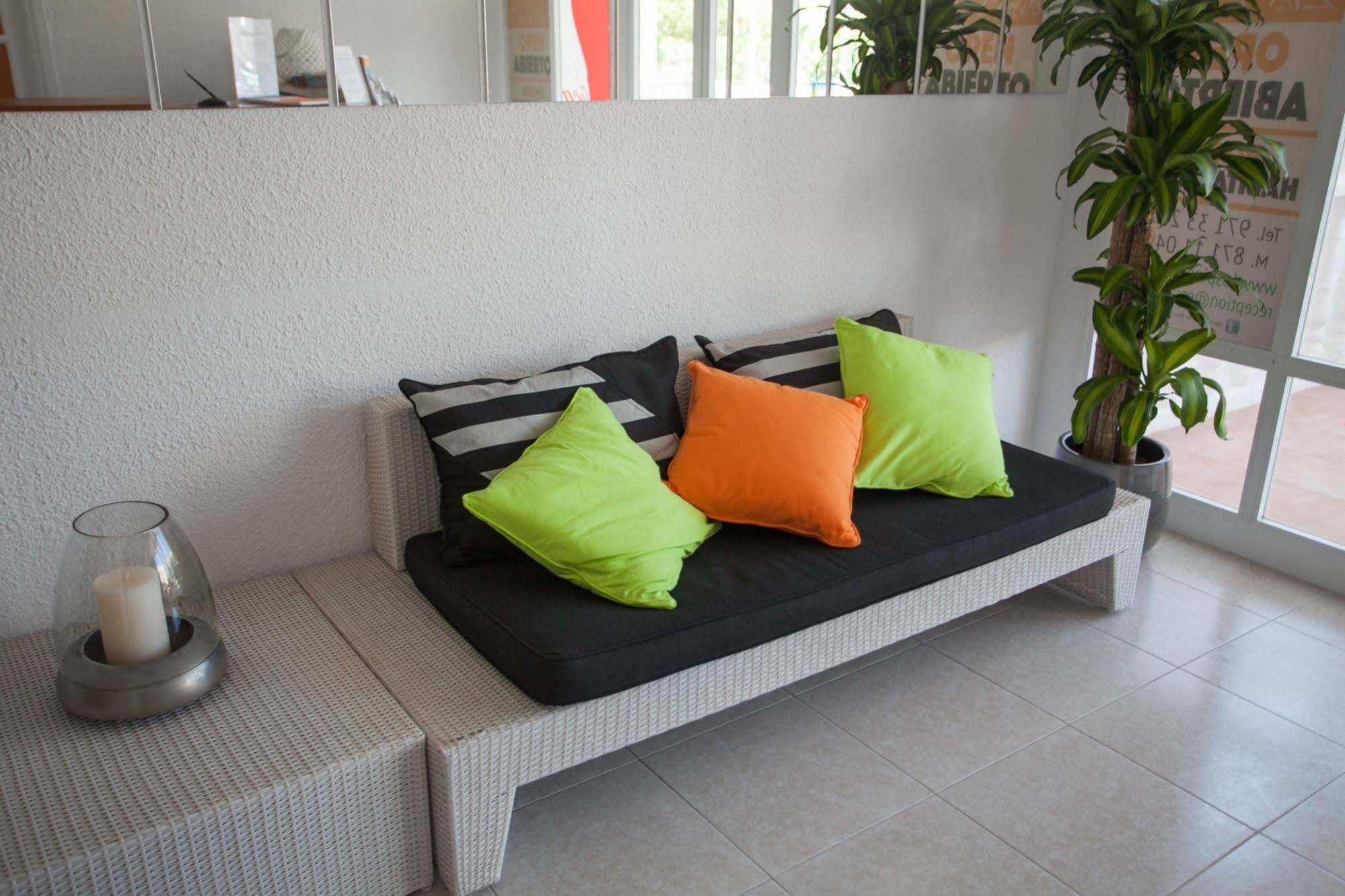 Hostal Los Pinos Es Cana 외부 사진