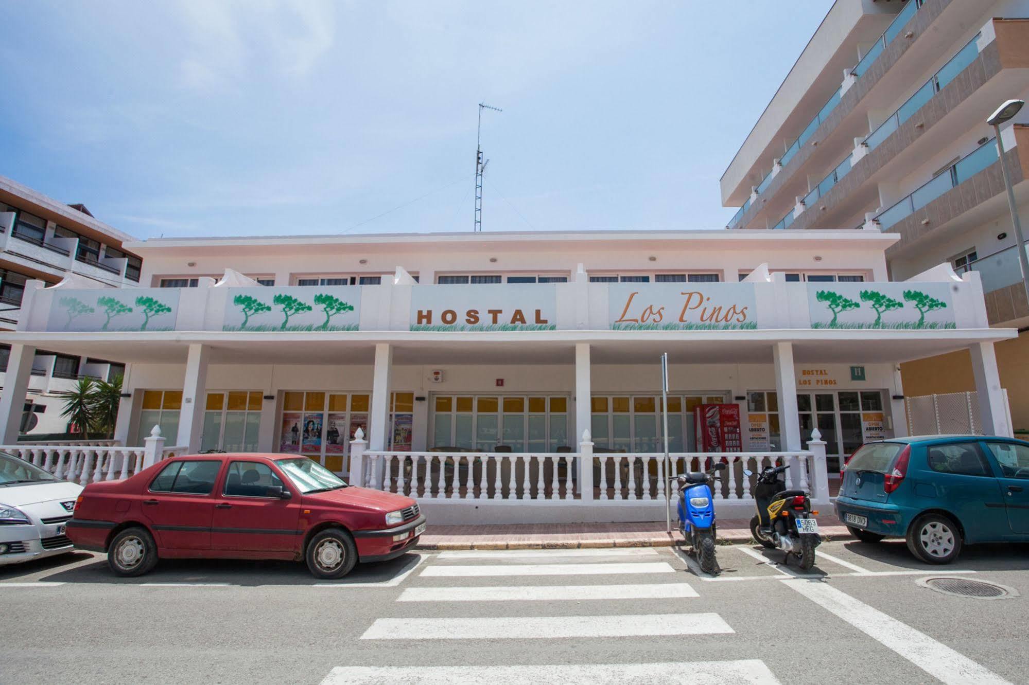 Hostal Los Pinos Es Cana 외부 사진